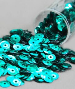 Turkise runde pailletter på 6 mm samlet i en bunke – 500 stk. dekorative pailletter til hobby og kreative projekter.