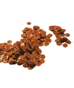 Bronze palietter 6 mm spredt på lys baggrund – blanke dekorationspalietter med hul i midten.