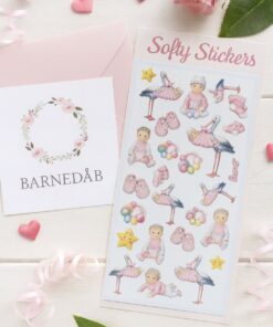 Barnedåb stickers babygirl på softy stickers ark sammen med barnedåb invitation og lyserød kuvert