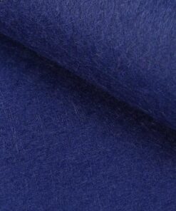 Nærbillede af mørk blå hobbyfilt 3 mm med blød struktur og ensartet overflade