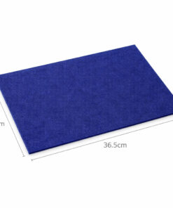 Mørk blå hobbyfilt 3 mm – filtark 36,5 x 24 cm vist på hvid baggrund