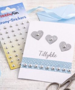 Selvklæbende halvperler i sølv 6 mm brugt til kortfremstilling og invitationer