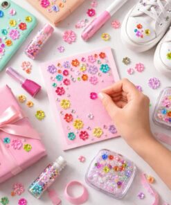 Kreativ DIY hobby med selvklæbende rhinsten blomster brugt til kort, gaveindpakning og dekoration