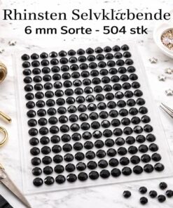 Selvklæbende sorte rhinsten i 6 mm på ark med 504 stk til hobby og dekoration