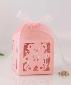 Lyserøde gaveæsker med bamse-motiv og hvidt satinbånd – 10 stk.