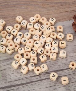 Træperler med bogstaver natur
