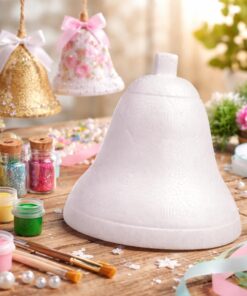 Styropor klokke 100 mm i kreativt DIY-miljø med maling, glimmer og hobbydekoration