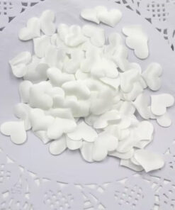 Små creme hvide stof hjerter