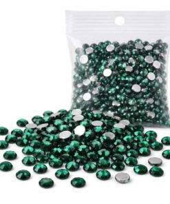Grønne rhinsten 6mm i pose med ca. 300 stk. – funklende dekorationssten med flad bagside til hobby og nail art.