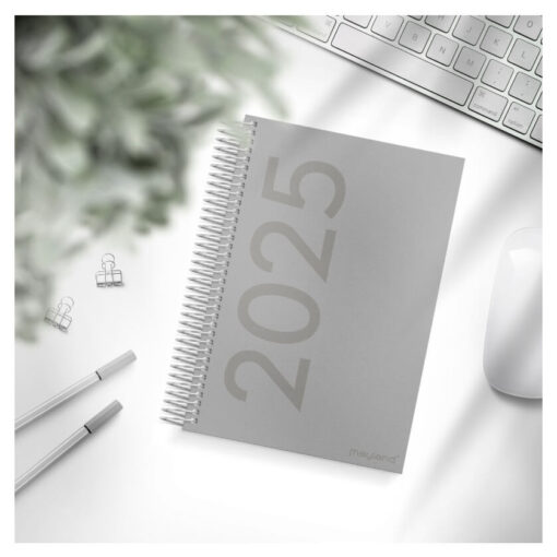 Mayland Dagkalender tekstilpræg 2025