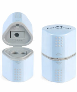 Faber-Castell Grip 2001 Trio blyantspidser i Sky Blue med åbent og lukket låg, tre huller til farve-, jumbo- og grafitblyanter