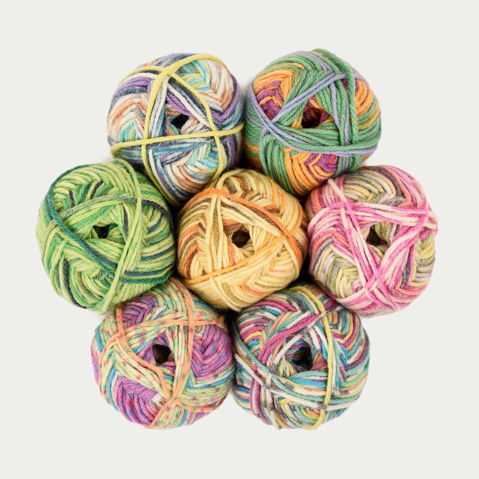 Mayflower Bumblebee Print Lavendel sokkegarn og strømpegarn