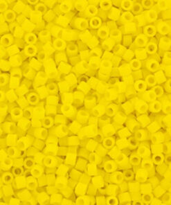 Miyuki Delica perler 11/0 opaque matte canary 1582 – gule cylinderperler til smykkefremstilling (5g)