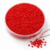 Miyuki Delica perler 11/0 opaque red – røde japanske cylinderperler i bøtte