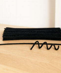 Sorte tynde piberensere 4.5mm x 15.5cm i bundt – pakke med 100 stk til kreative hobbyprojekter.