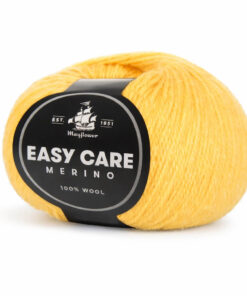 Mayflower Easy Care Citronskal uldgarn packshot i gul farve, blødt merinould garn på hvid baggrund.