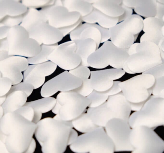 Store hvide stof hjerter