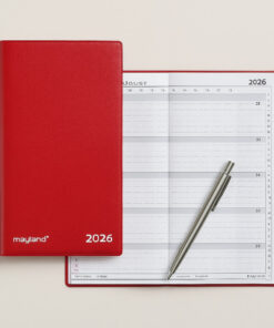 Mayland Index Planner 2026 månedskalender med rødt vinylomslag og hvidt Mayland-logo.