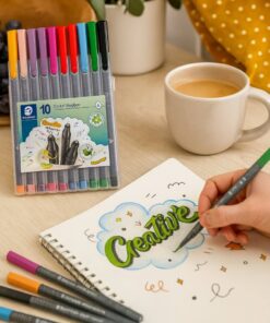 Staedtler Triplus Fineliner 10 stk i farvesæt med trekantet design og 0,3 mm spids