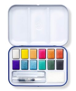 Staedtler Design Journey 888 akvarelmalingssæt med 12 metalliske farver, vandbørste og svamp.