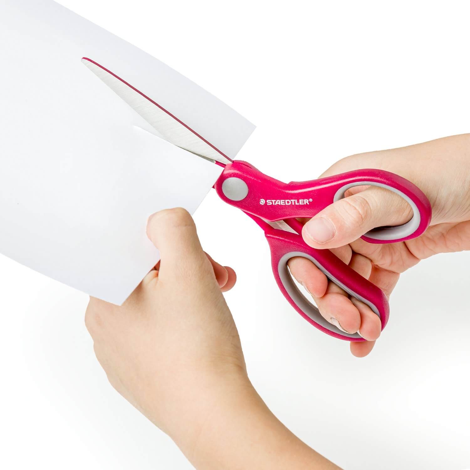 Staedtler Noris hobby saks 17 cm med ergonomisk håndtag og rustfri stålklinger.