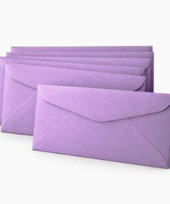 Lys lilla M65 kuverter 5-pak fra Papperix på hvid baggrund – elegante E65 kuverter i pastel lilla